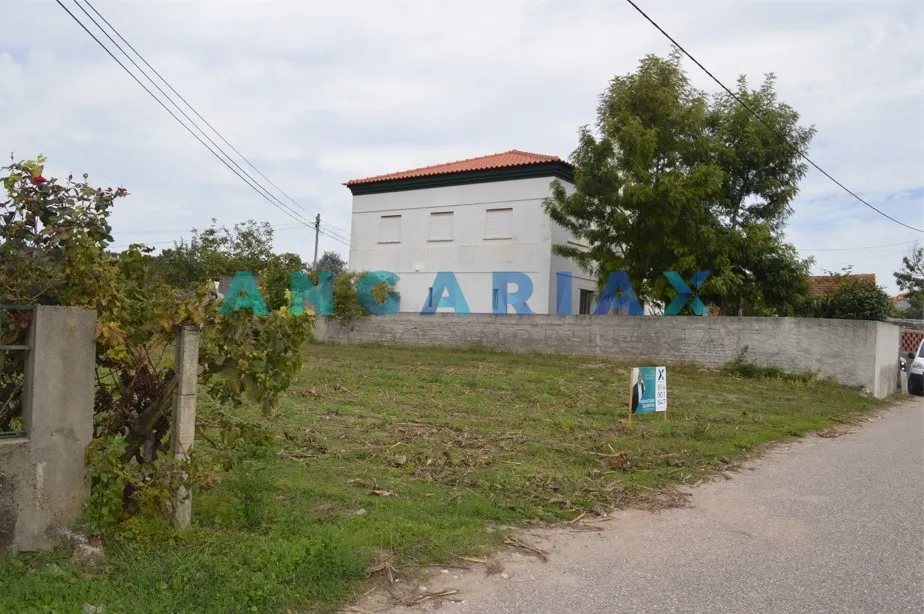 Ver detalhes: Venda Terreno Urbano T0