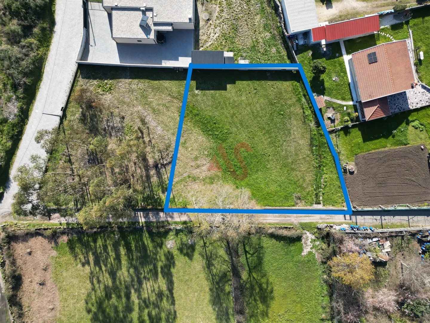 Ver detalhes: Venda Terreno Urbano T0