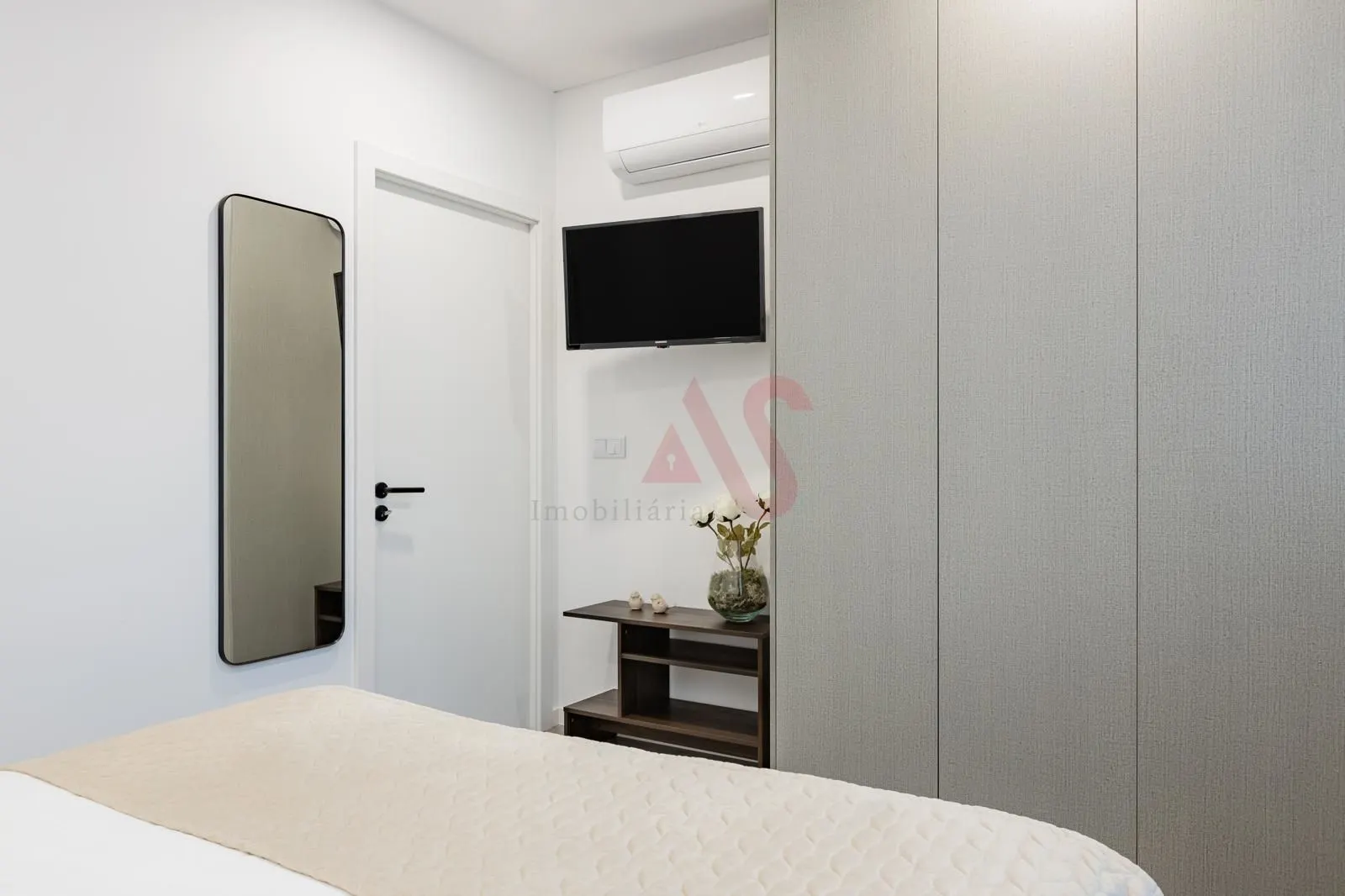 Ver detalhes: Arrendamento Quarto T1