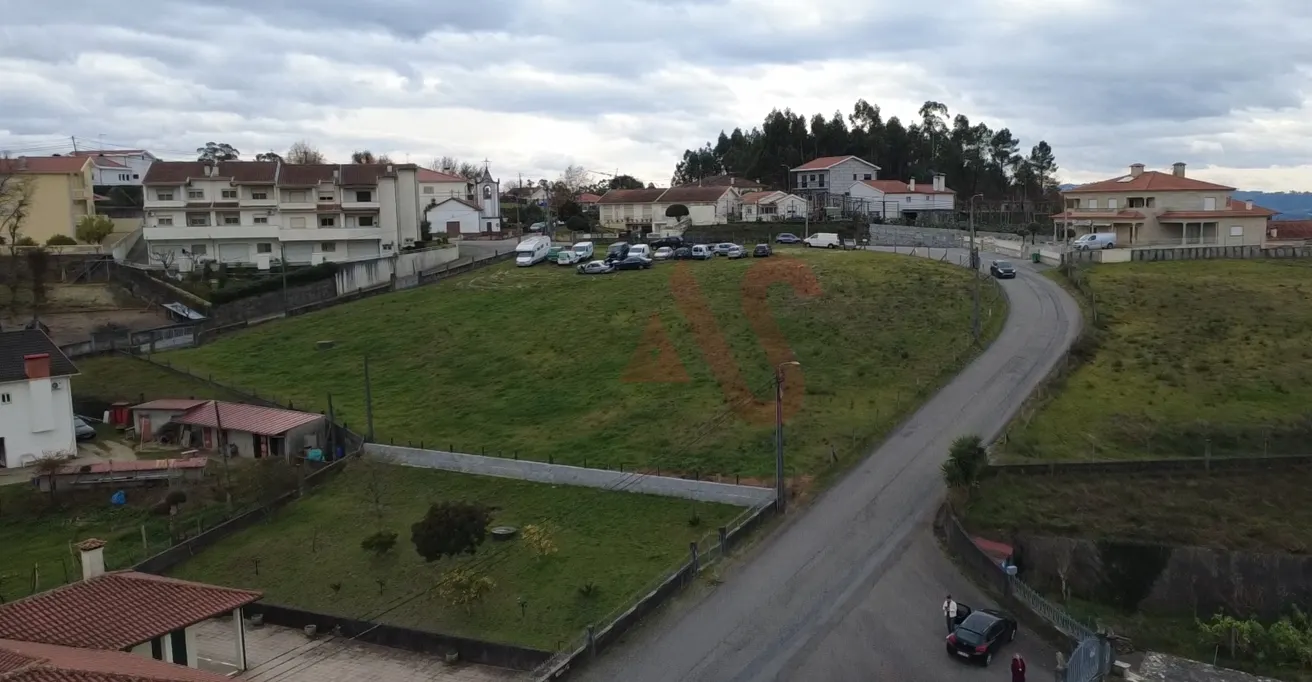 Ver detalhes: Venda Terreno R�stico T0