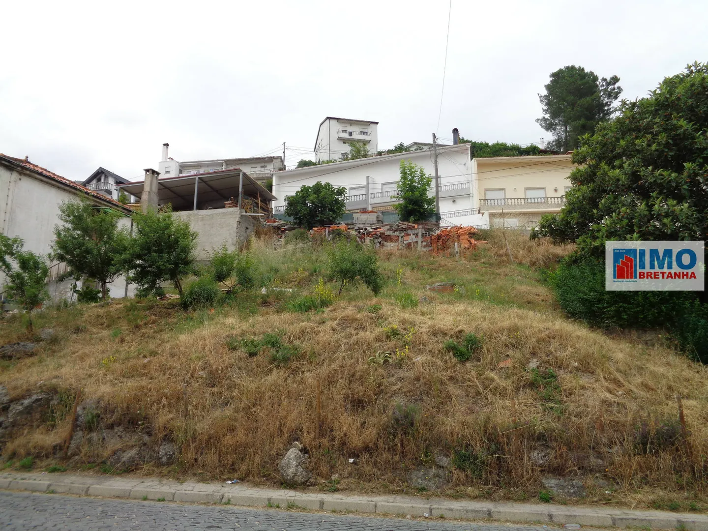 Ver detalhes: Venda Terreno Urbano T0