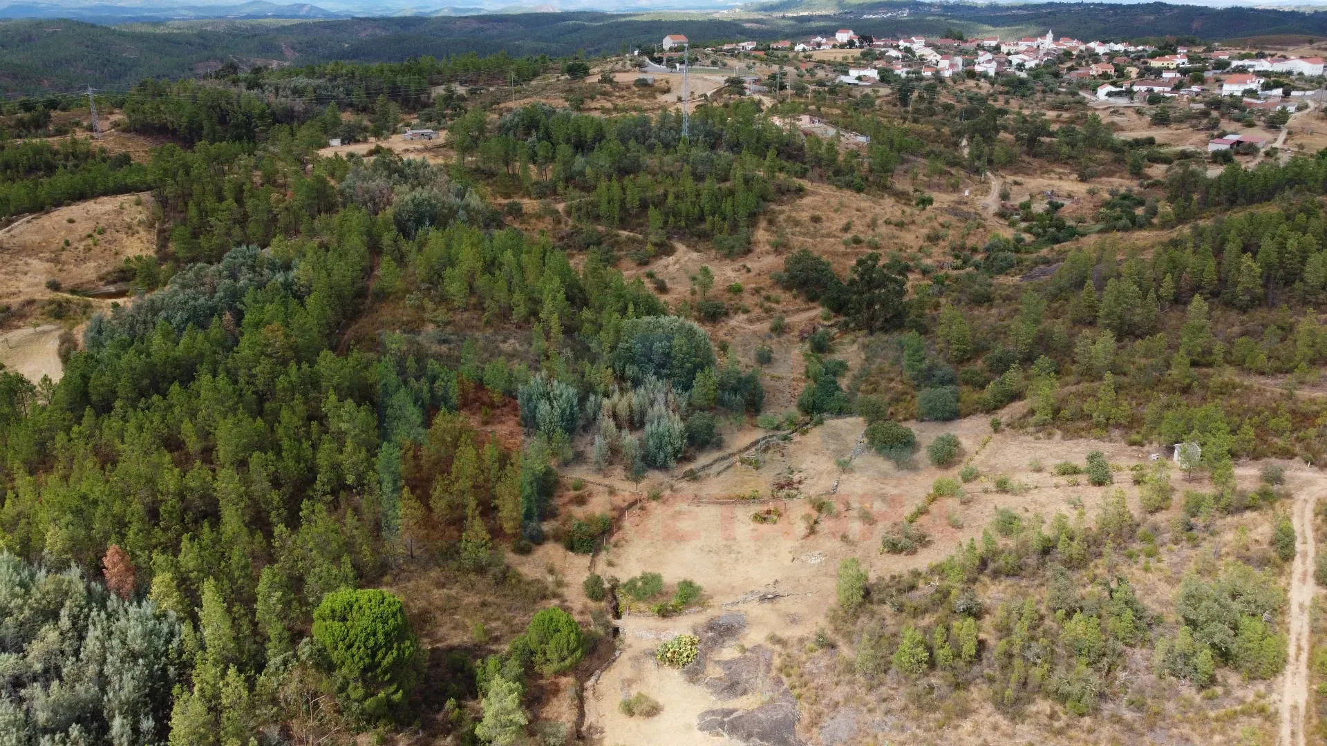 Ver detalhes: Venda Terreno R�stico T0