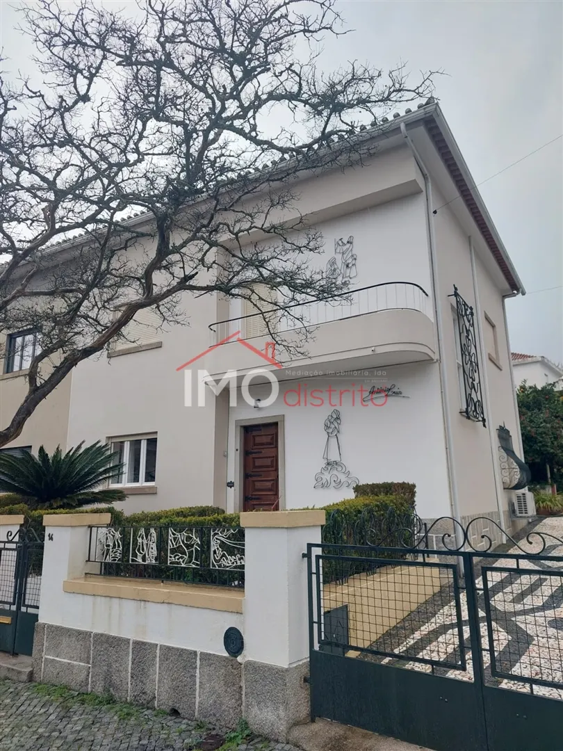 Ver detalhes: Venda Moradia T4